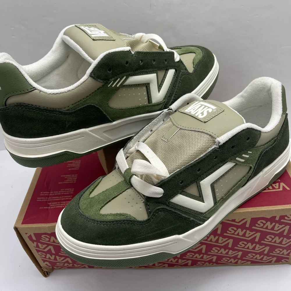 Vans Men’s 10.5 Upland
Green/Multi
VN000D1HBGK Skate Sneakers - Picture 8 of 16